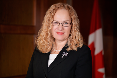 Wilma Vreeswijk, sous-ministre et présidente de l'École de la fonction publique du Canada
